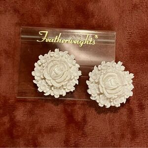 Vintage Featherweights Clip On Earrings